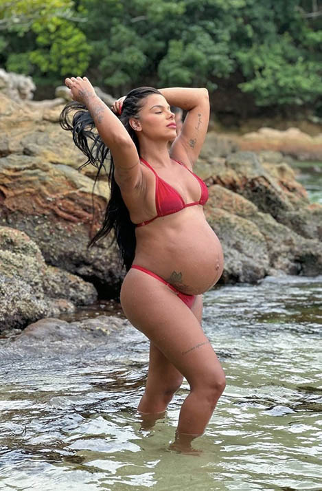 Latina Pregnant women embody a timeless beauty that resonates with the beauty of life itself
