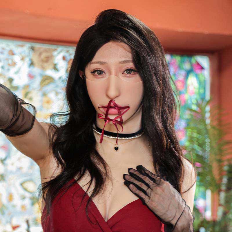 Fetish Meets Fashion: Is This Roanyer’s Sexiest Mask Ever?