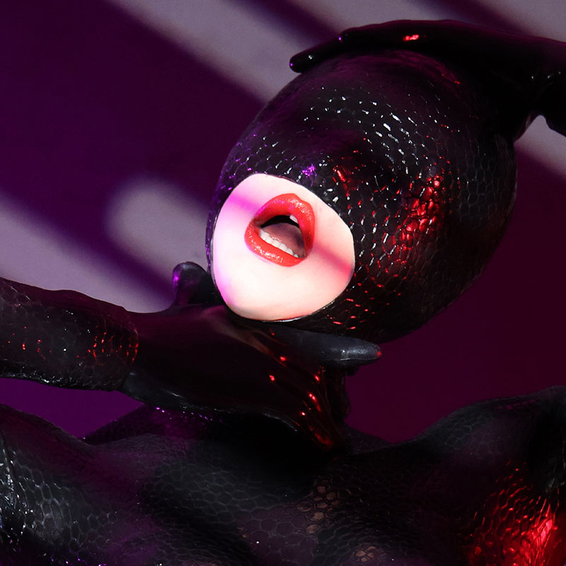 Serpentine Open-Mouth Silicone Hood