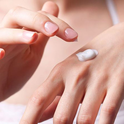 5 ways to make your hands look more feminine